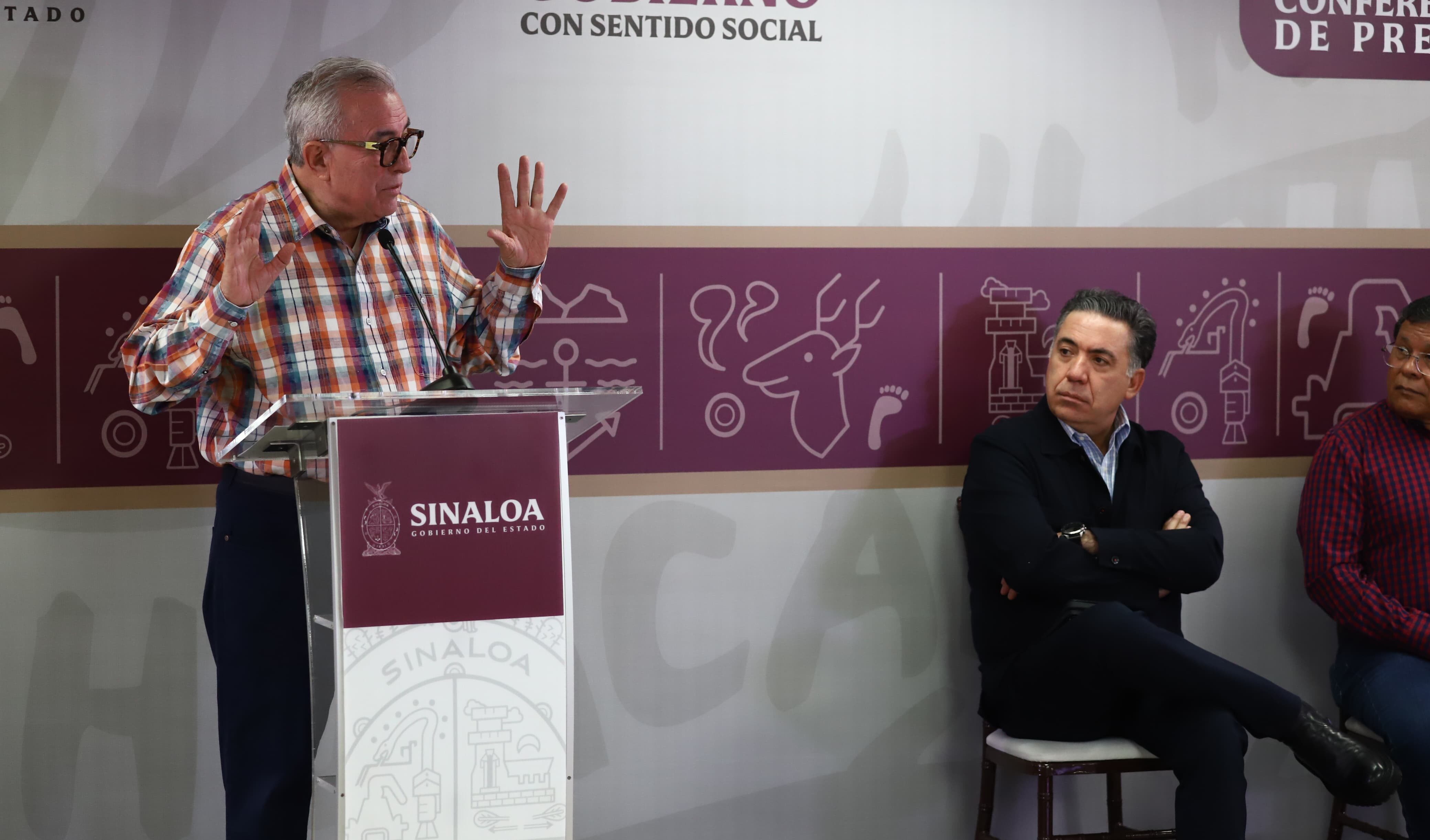 Rubén Rocha Moya en su conferencia mañanera junto a Enrique Inzunza